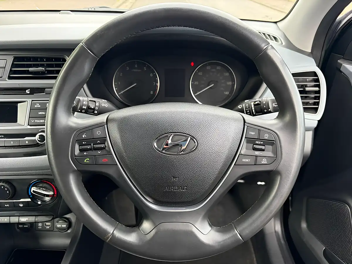 Used 2015 Hyundai i20 Se Black - Interior and Exterior details 17