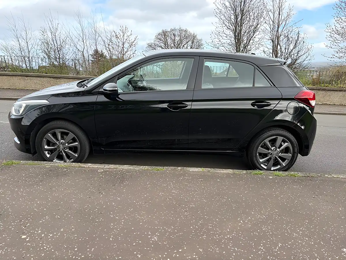 Used 2015 Hyundai i20 Se Black - Interior and Exterior details 5