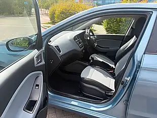 Used 2015 Hyundai I20 Se Blue - Interior and Exterior details 13