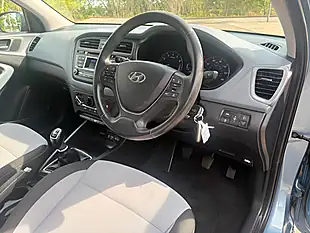 Used 2015 Hyundai I20 Se Blue - Interior and Exterior details 15