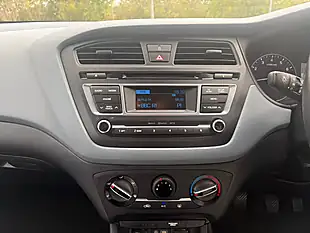Used 2015 Hyundai I20 Se Blue - Interior and Exterior details 17