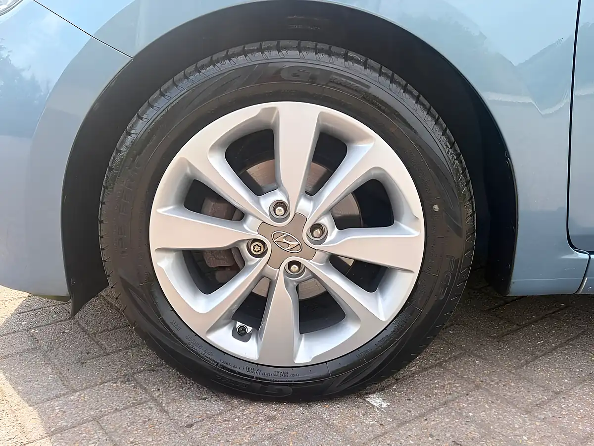 Used 2015 Hyundai I20 Se Blue - Interior and Exterior details 19