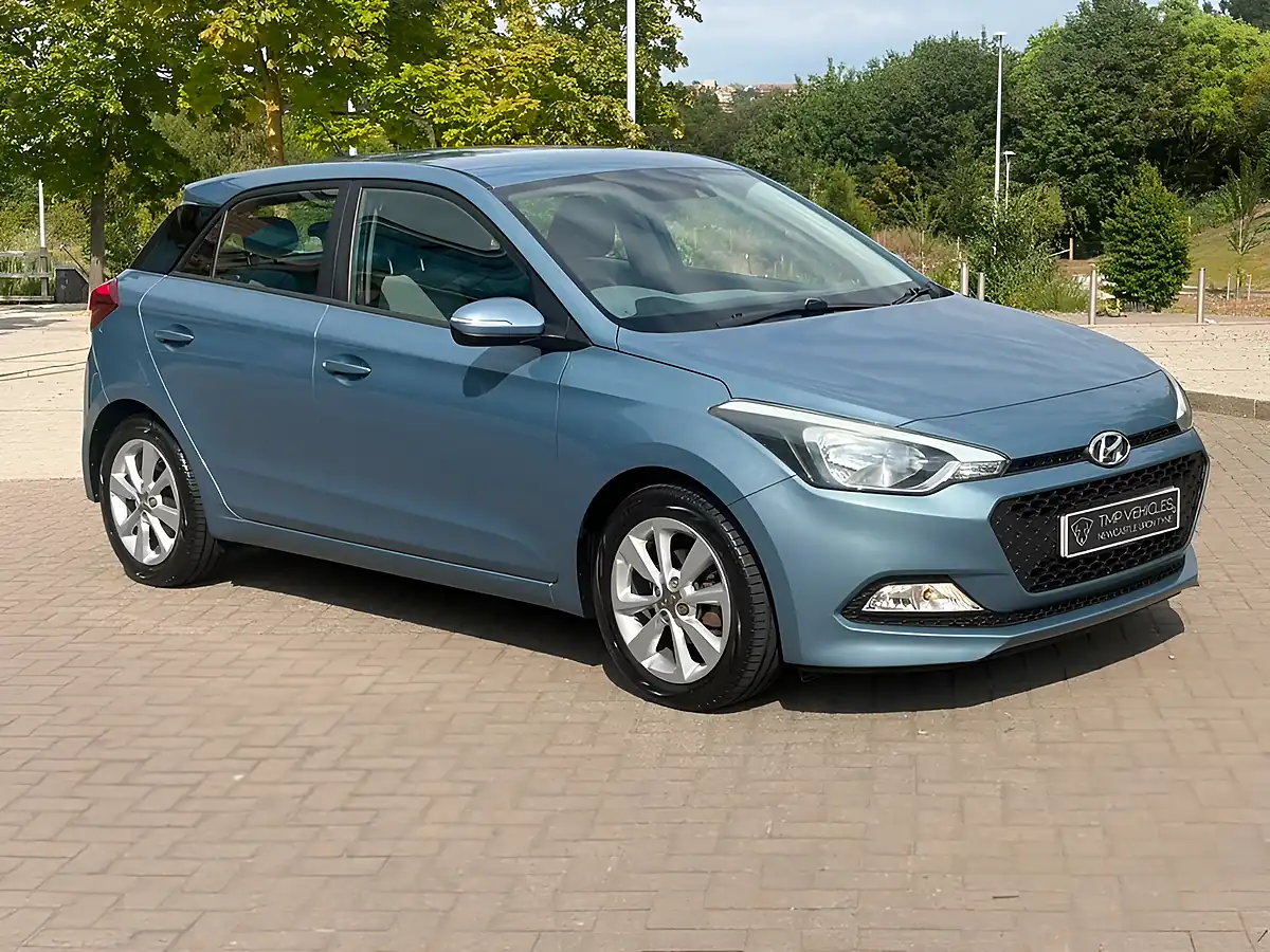 Used 2015 Hyundai I20 Se Blue - Interior and Exterior details 2