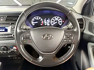 Used 2015 Hyundai I20 Se Blue - Interior and Exterior details 11