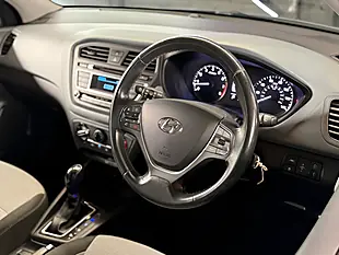 Used 2015 Hyundai I20 Se Blue - Interior and Exterior details 15