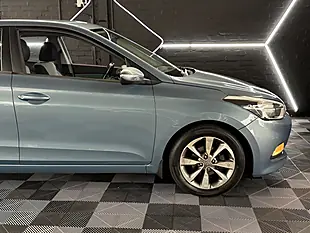 Used 2015 Hyundai I20 Se Blue - Interior and Exterior details 17