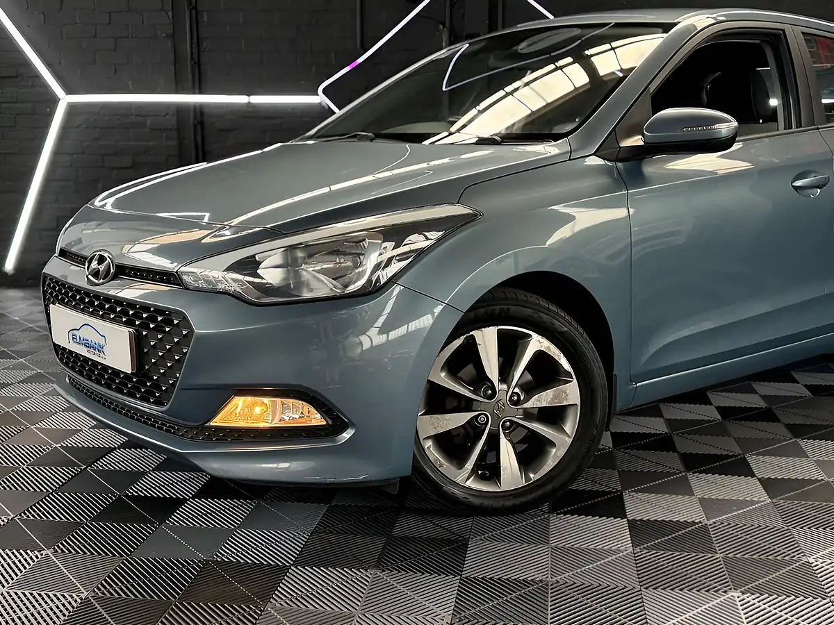 Used 2015 Hyundai I20 Se Blue - Interior and Exterior details 2