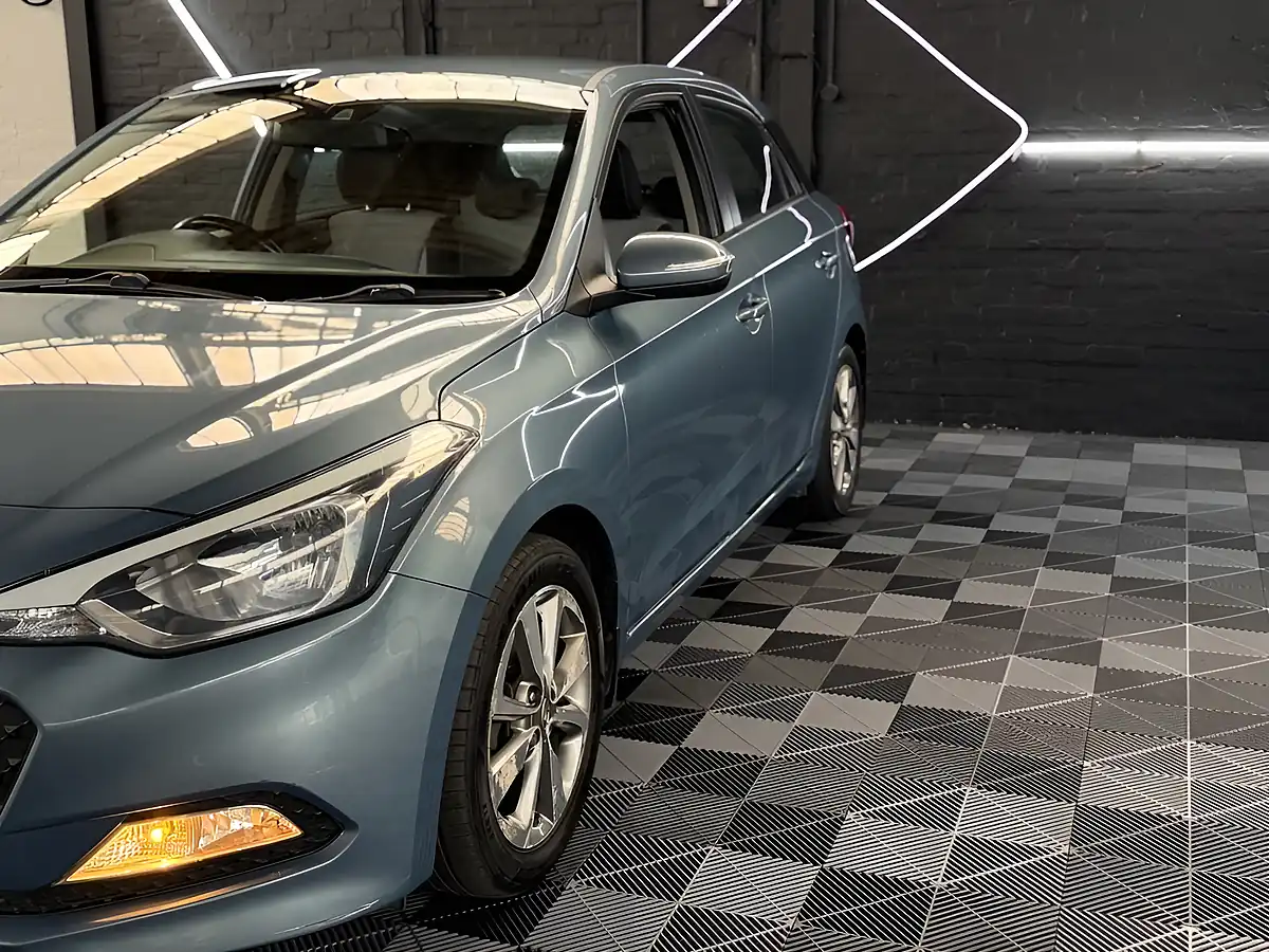 Used 2015 Hyundai I20 Se Blue - Interior and Exterior details 20
