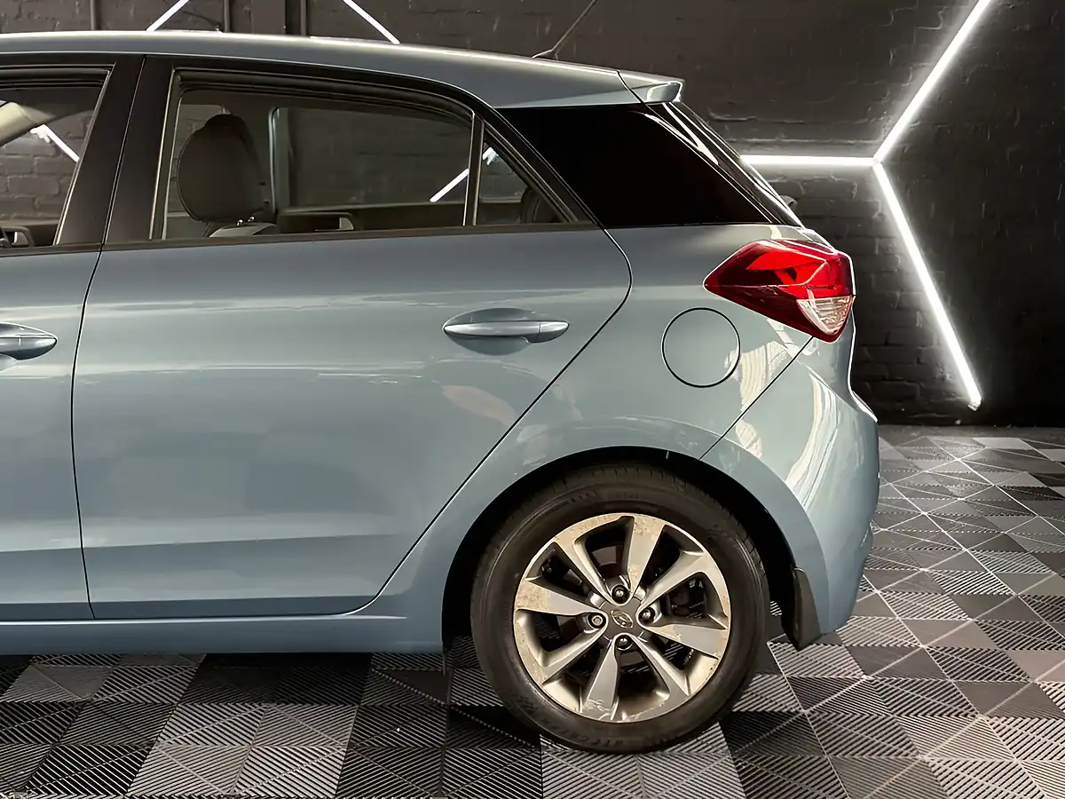 Used 2015 Hyundai I20 Se Blue - Interior and Exterior details 4