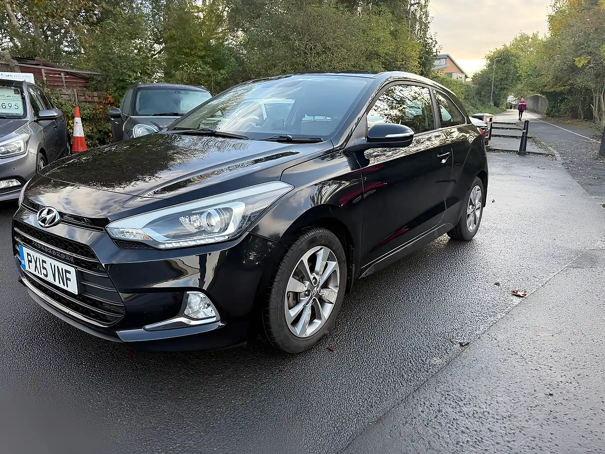 Used 2015 Hyundai I20 Se Coupe Black - Interior and Exterior details 3