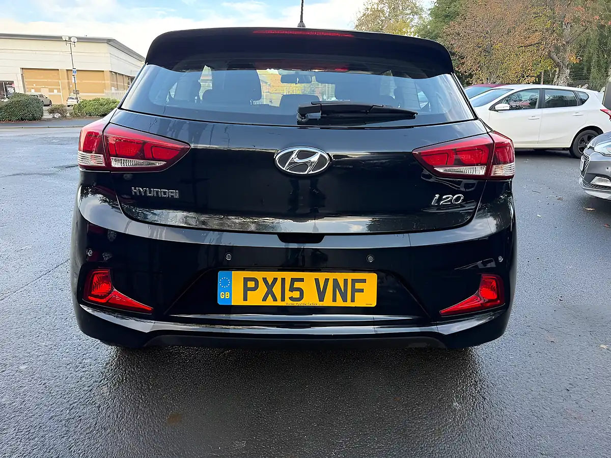 Used 2015 Hyundai I20 Se Coupe Black - Interior and Exterior details 6