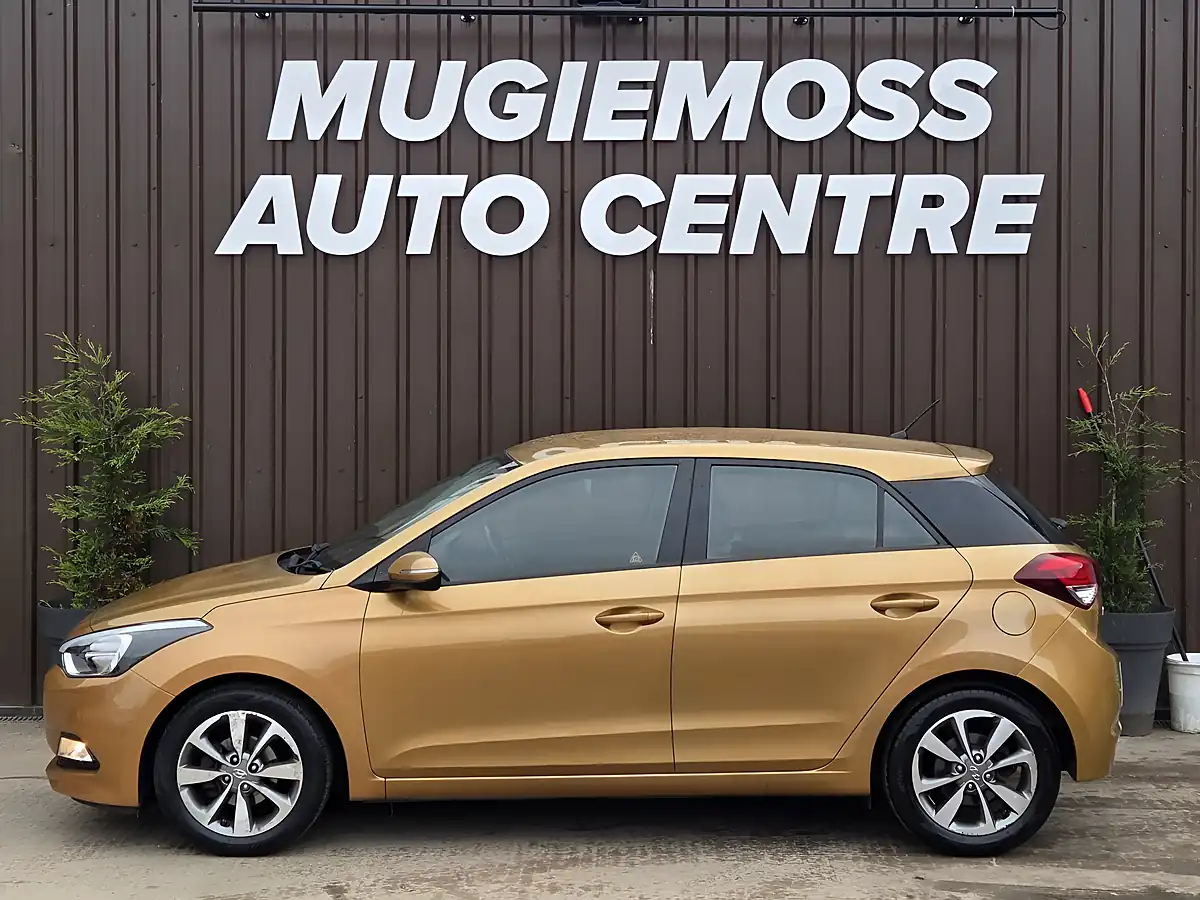 Used 2015 Hyundai I20 Se Orange - Interior and Exterior details 4