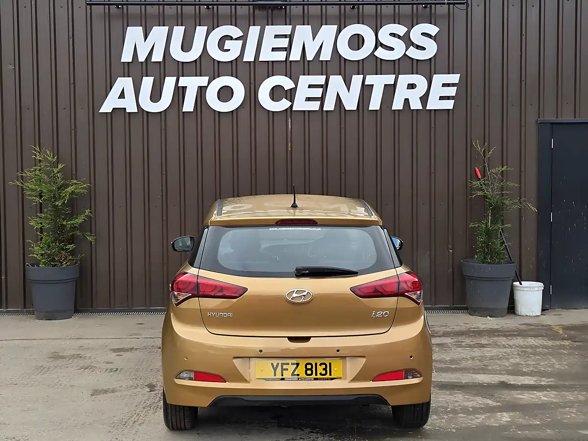 Used 2015 Hyundai I20 Se Orange - Interior and Exterior details 5