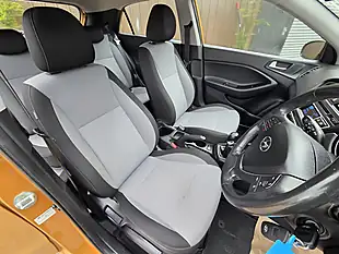 Used 2015 Hyundai I20 Se Orange - Interior and Exterior details 6