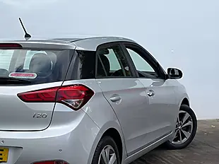 Used 2015 Hyundai i20 Se Sleek Silver - Interior and Exterior details 13