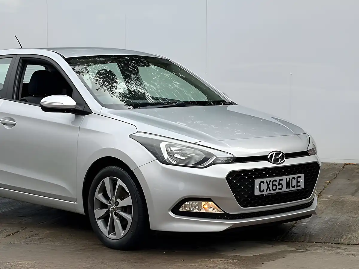 Used 2015 Hyundai i20 Se Sleek Silver - Interior and Exterior details 2