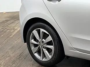 Used 2015 Hyundai i20 Se Sleek Silver - Interior and Exterior details 7