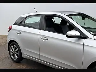 Used 2015 Hyundai i20 Se Sleek Silver - Interior and Exterior details 8