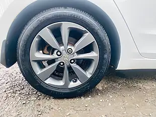 Used 2015 Hyundai i20 Se White - Interior and Exterior details 12