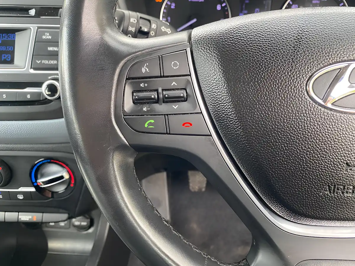Used 2015 Hyundai i20 Se White - Interior and Exterior details 19