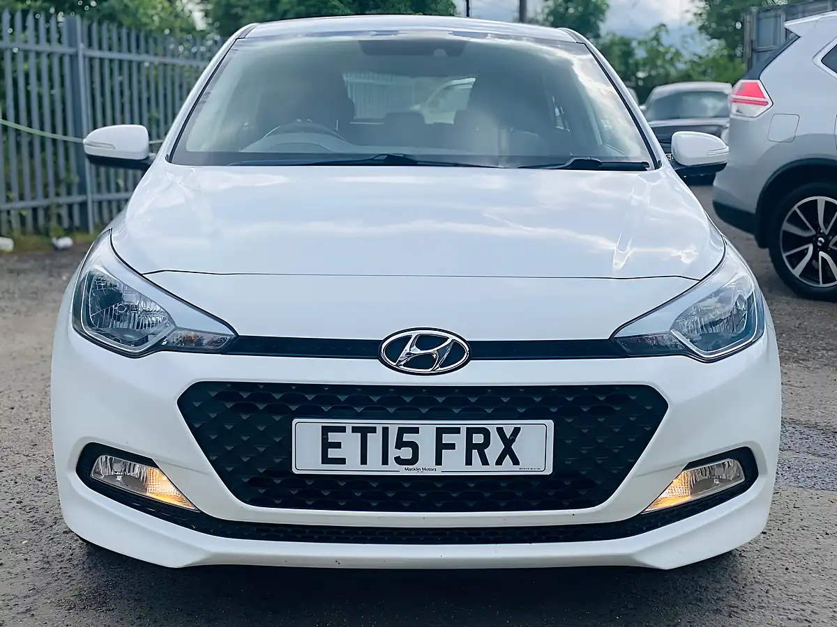 Used 2015 Hyundai i20 Se White - Interior and Exterior details 2