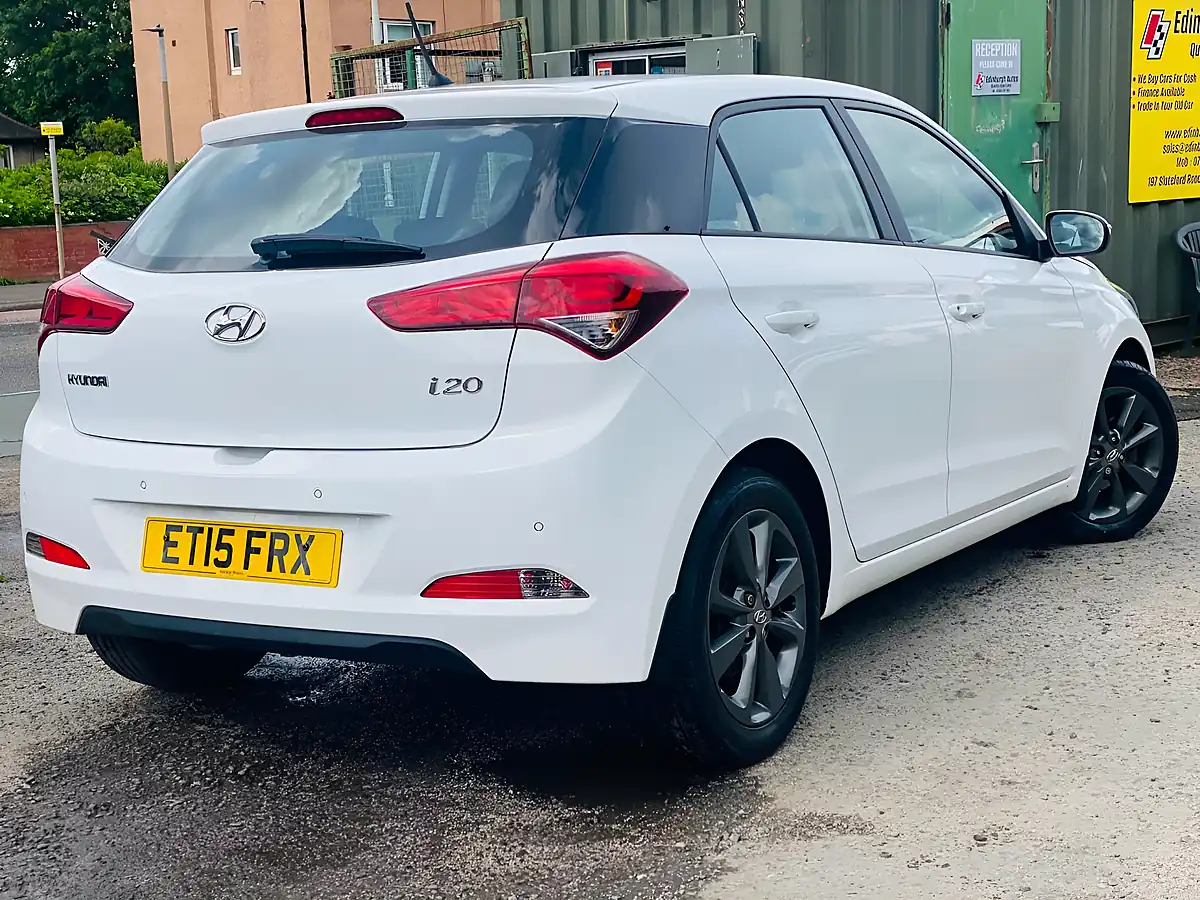 Used 2015 Hyundai i20 Se White - Interior and Exterior details 7