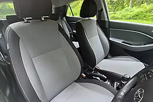 Used 2015 Hyundai i20 Se White - Interior and Exterior details 13