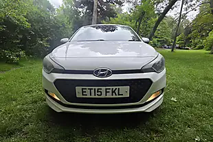 Used 2015 Hyundai i20 Se White - Interior and Exterior details 2