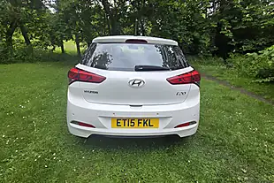Used 2015 Hyundai i20 Se White - Interior and Exterior details 4