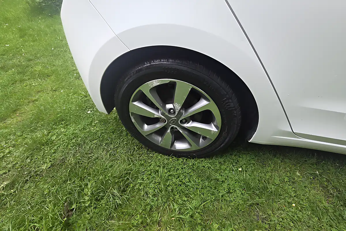 Used 2015 Hyundai i20 Se White - Interior and Exterior details 9