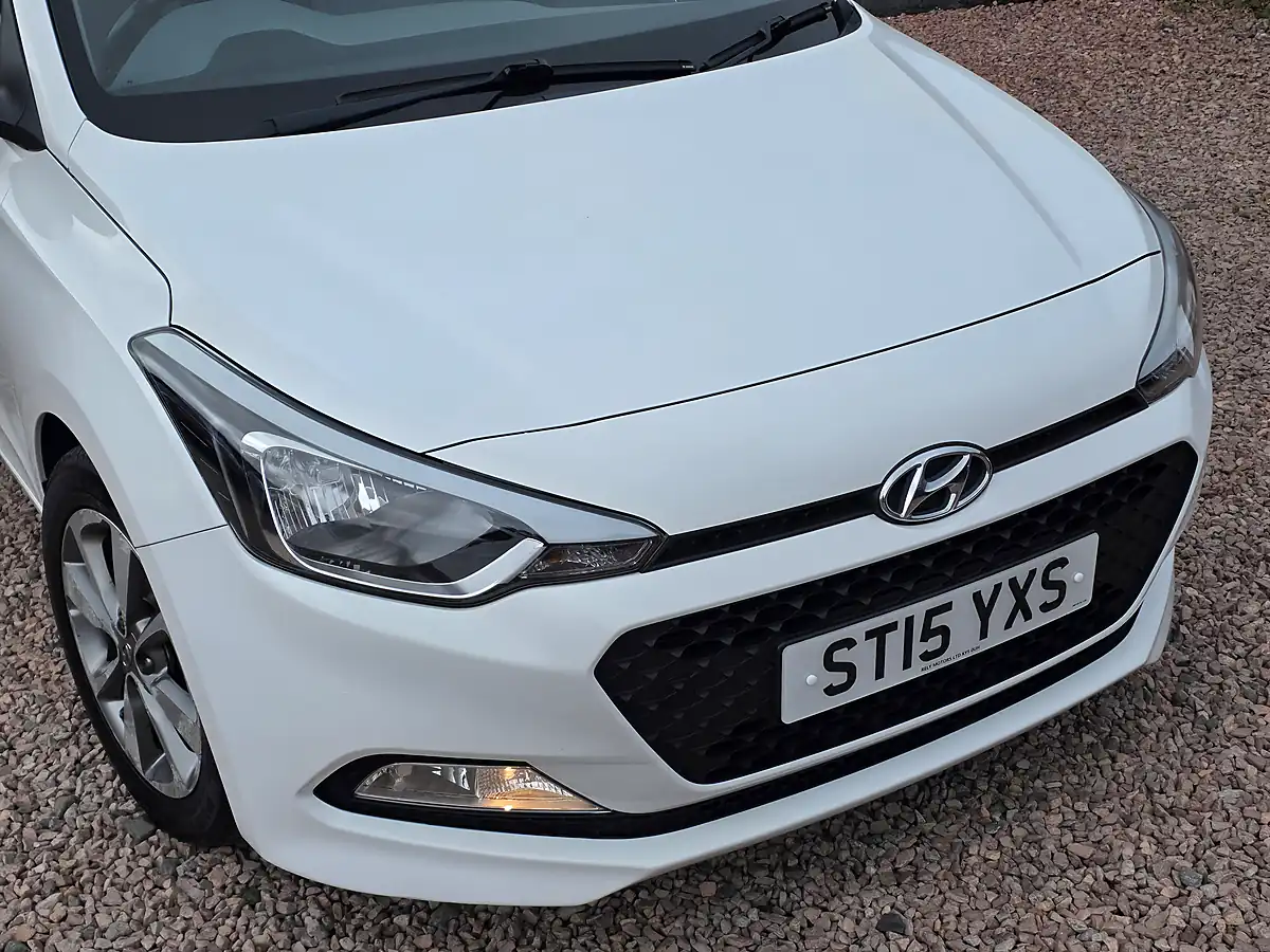 Used 2015 Hyundai I20 Se White - Interior and Exterior details 2
