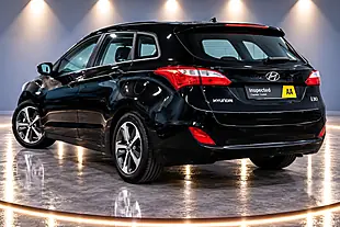 Used 2015 Hyundai i30 Blue Drive S Black - Interior and Exterior details 11