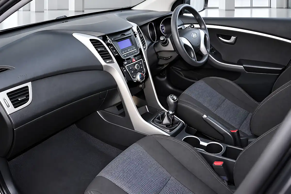 Used 2015 Hyundai i30 Blue Drive S Black - Interior and Exterior details 18