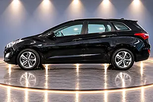 Used 2015 Hyundai i30 Blue Drive S Black - Interior and Exterior details 8