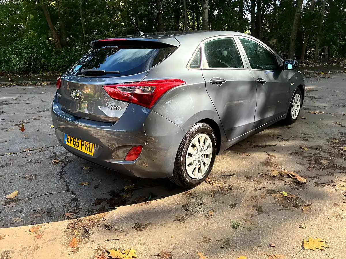 Used 2015 Hyundai i30 Blue Drive S Grey - Interior and Exterior details 4