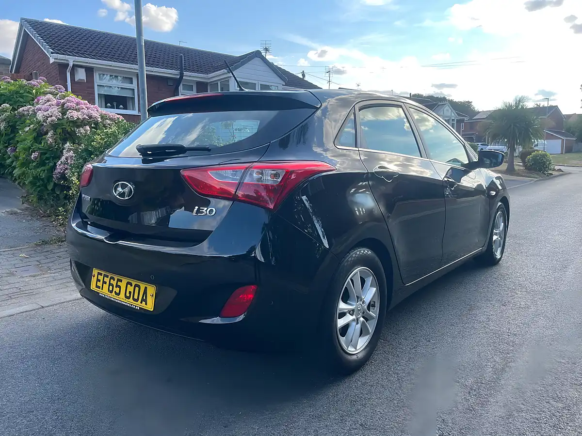 Used 2015 Hyundai i30 Blue Drive Se Black - Interior and Exterior details 2
