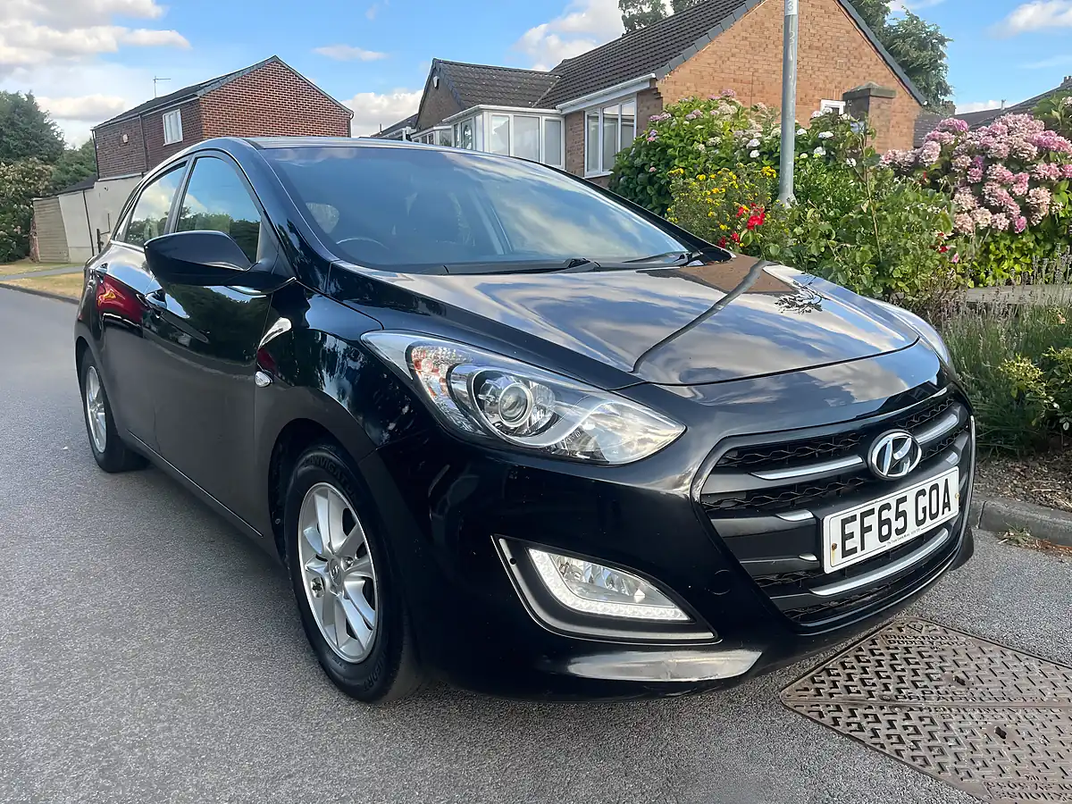 Used 2015 Hyundai i30 Blue Drive Se Black - Interior and Exterior details 7