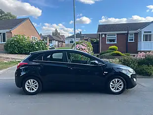 Used 2015 Hyundai i30 Blue Drive Se Black - Interior and Exterior details 9
