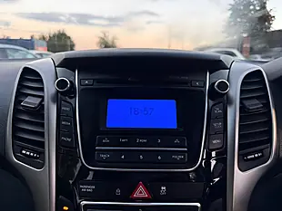 Used 2015 Hyundai I30 Se Black - Interior and Exterior details 16