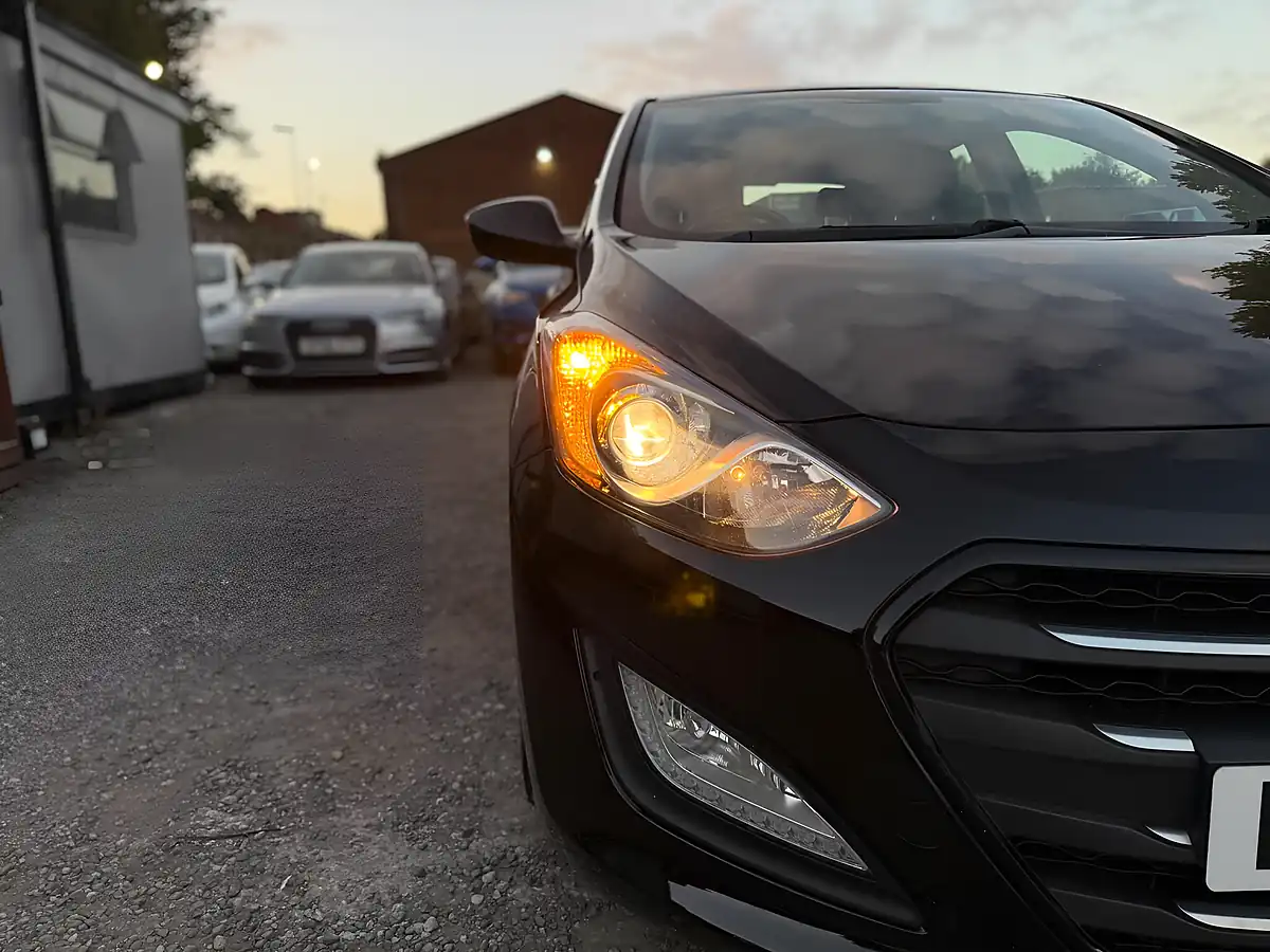 Used 2015 Hyundai I30 Se Black - Interior and Exterior details 17
