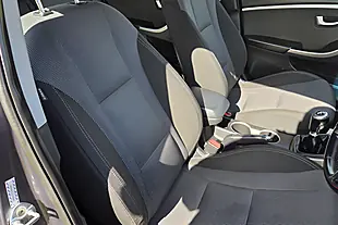 Used 2015 Hyundai i30 Se Blue Drive Grey - Interior and Exterior details 10
