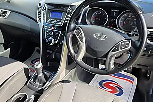 Used 2015 Hyundai i30 Se Blue Drive Grey - Interior and Exterior details 11