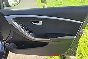 Used 2015 Hyundai i30 Se Blue Drive Grey - Interior and Exterior details 12