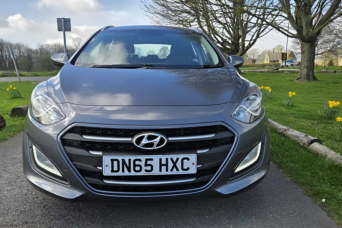 Used 2015 Hyundai i30 Se Blue Drive Grey - Interior and Exterior details 2