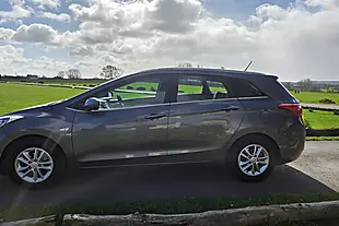 Used 2015 Hyundai i30 Se Blue Drive Grey - Interior and Exterior details 4