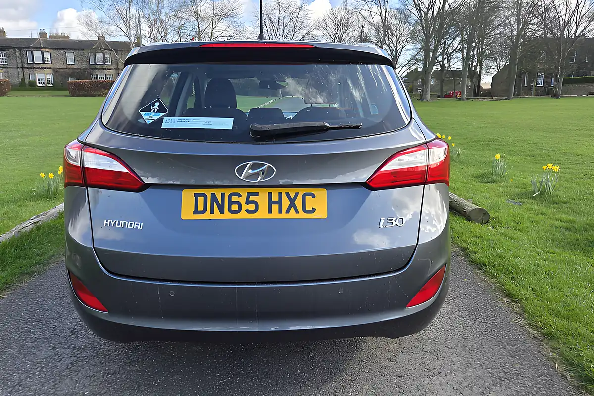 Used 2015 Hyundai i30 Se Blue Drive Grey - Interior and Exterior details 5