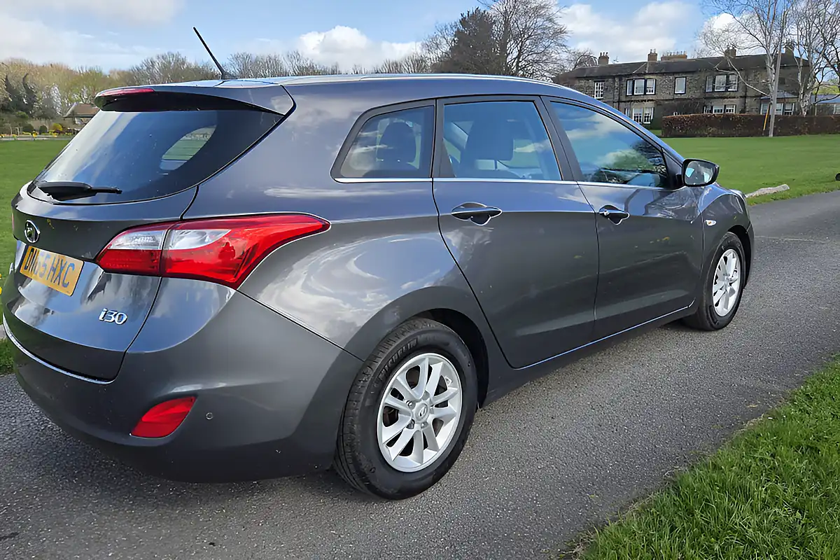 Used 2015 Hyundai i30 Se Blue Drive Grey - Interior and Exterior details 7