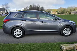 Used 2015 Hyundai i30 Se Blue Drive Grey - Interior and Exterior details 8
