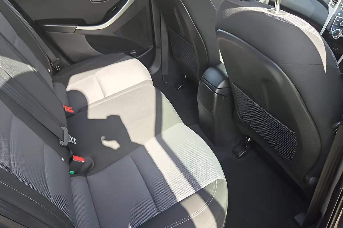 Used 2015 Hyundai i30 Se Blue Drive Grey - Interior and Exterior details 9