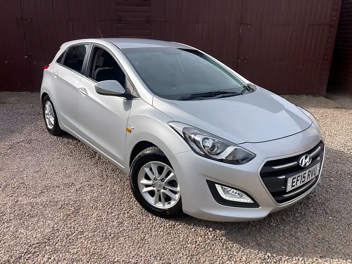 Used 2015 Hyundai i30 Se Blue Drive Silver - Front View